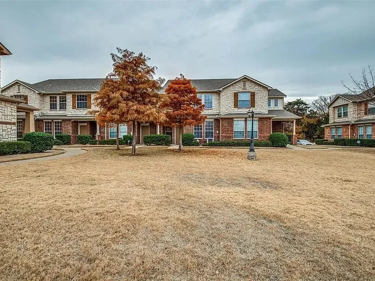 2742 Olympic Park Drive Grand Prairie, TX 75050