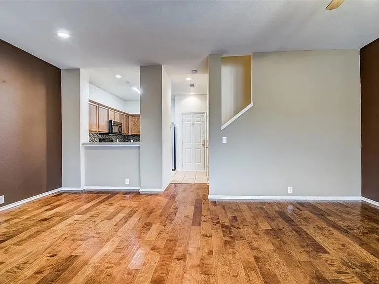 2742 Olympic Park Drive Grand Prairie, TX 75050
