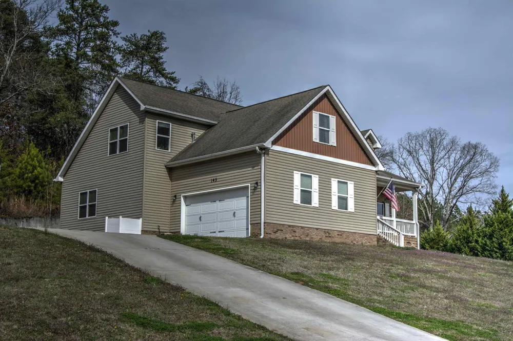 145 Bell Lake Drive Trenton, GA 30752