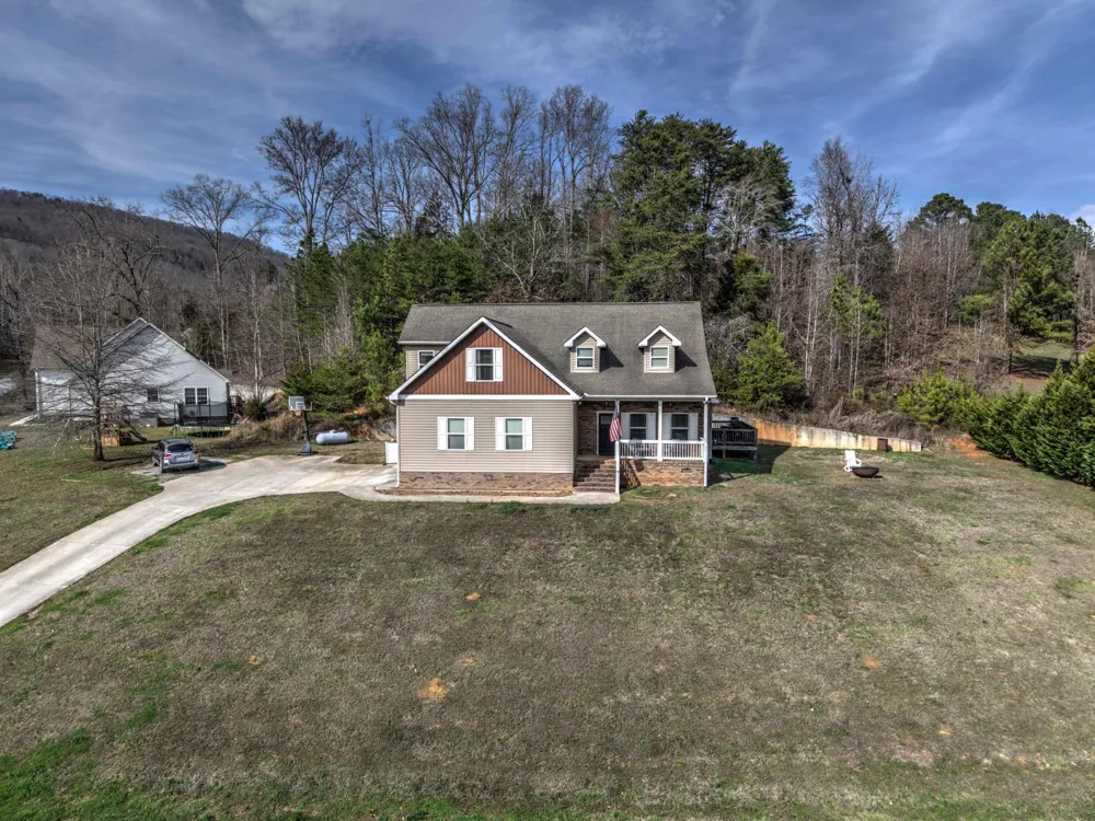 145 Bell Lake Drive Trenton, GA 30752