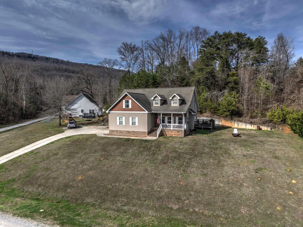 145 Bell Lake Drive Trenton, GA 30752