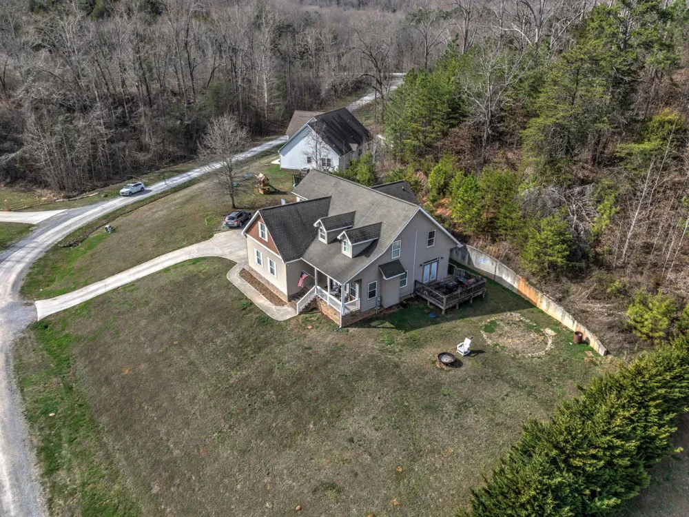 145 Bell Lake Drive Trenton, GA 30752