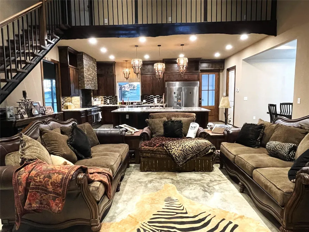218 Fm 80 S Teague, TX 75860