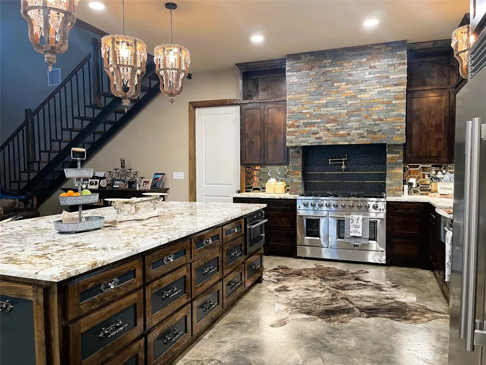 218 Fm 80 S Teague, TX 75860