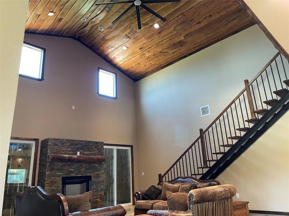 218 Fm 80 S Teague, TX 75860