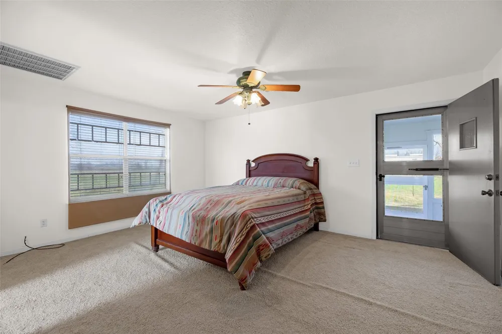 8439 Fm 442 Boling, TX 77420