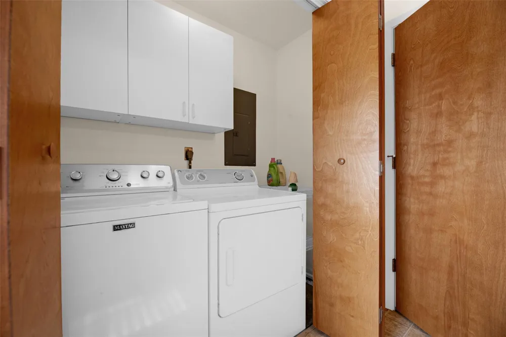 8439 Fm 442 Boling, TX 77420