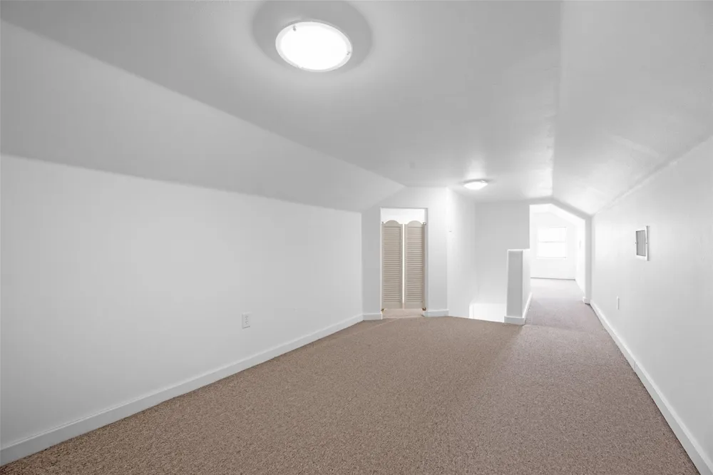 8439 Fm 442 Boling, TX 77420