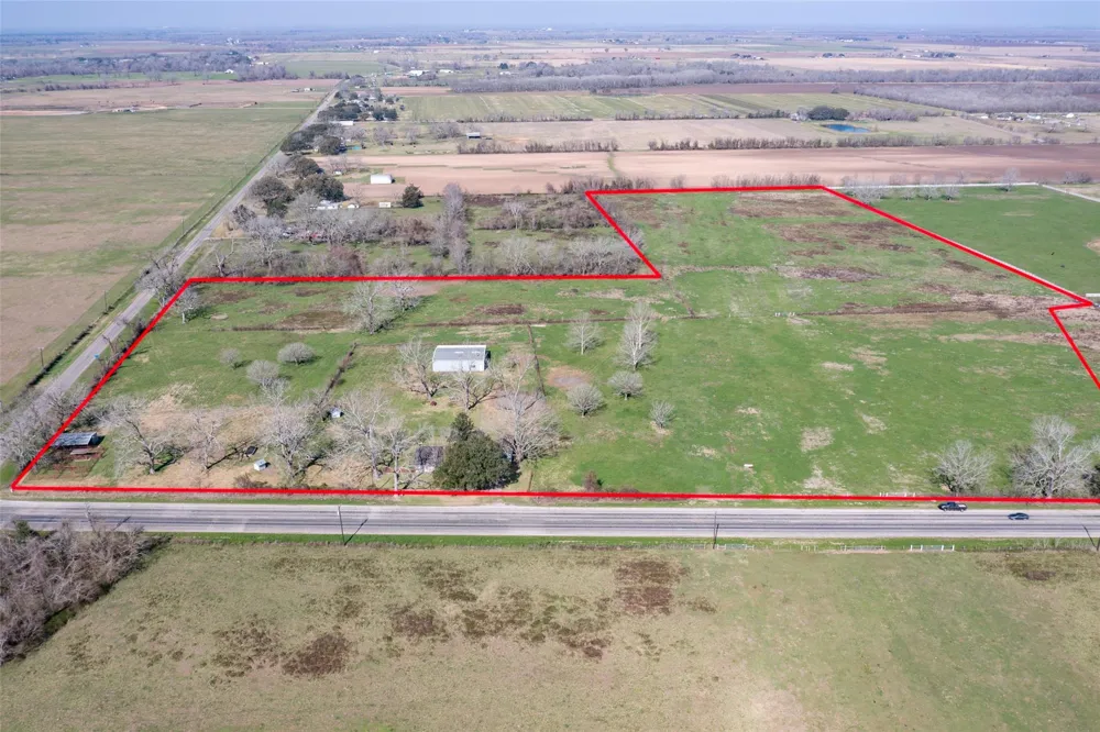 8439 Fm 442 Boling, TX 77420