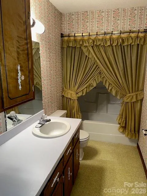 325 Tater Hill Road Zionville, NC 28698