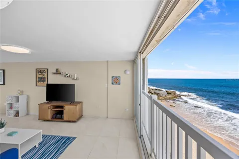1035 AVE ASHFORD #302