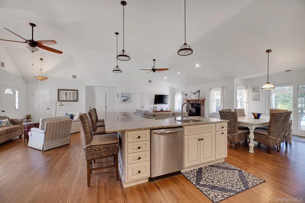 3045 Rocky Point Road East Marion, NY 11939