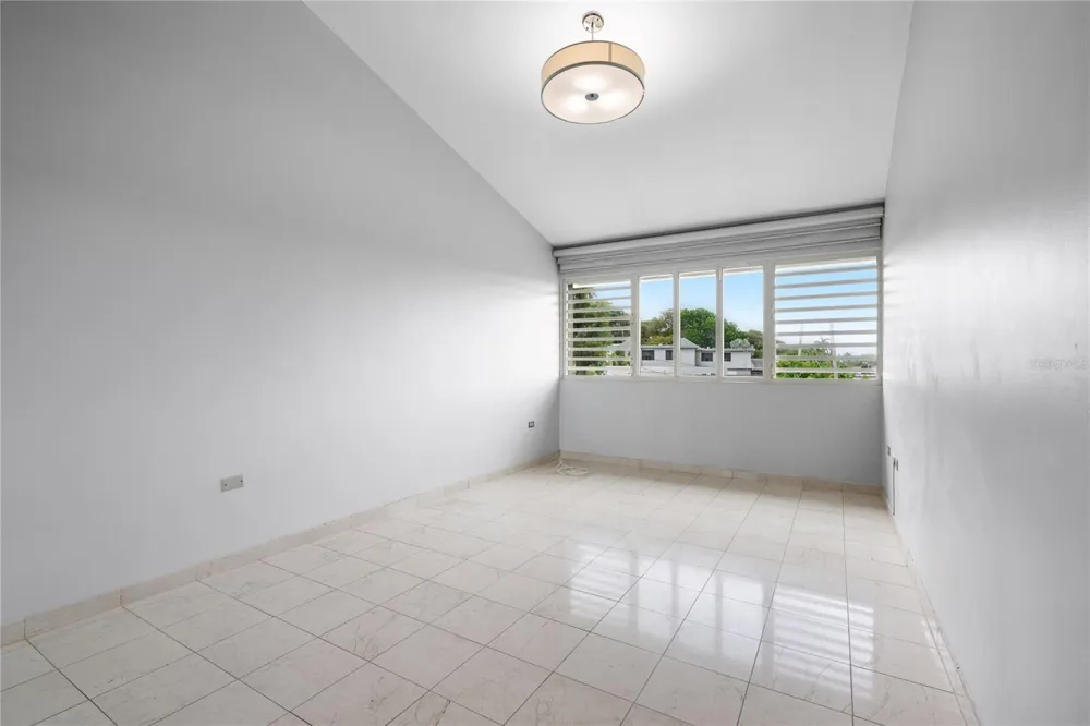 2 CALLE 2 TINTILLO HILLS #606 Guaynabo, PR 00966
