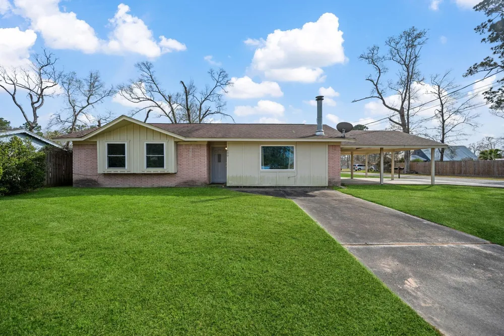 400 Dora Street Cleveland, TX 77328