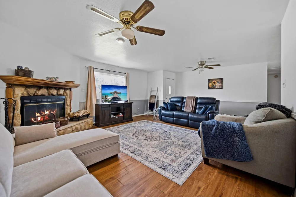 400 Dora Street Cleveland, TX 77328