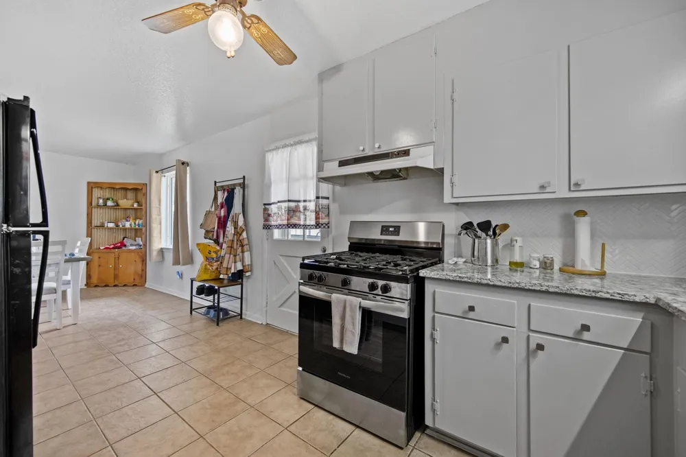400 Dora Street Cleveland, TX 77328