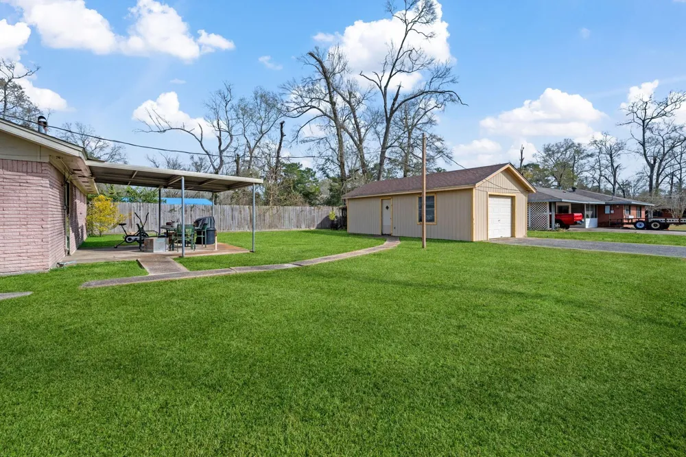 400 Dora Street Cleveland, TX 77328