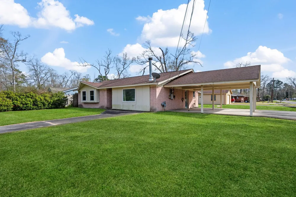 400 Dora Street Cleveland, TX 77328