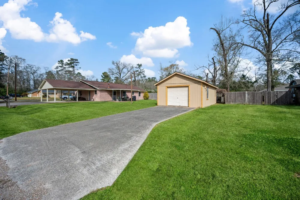 400 Dora Street Cleveland, TX 77328