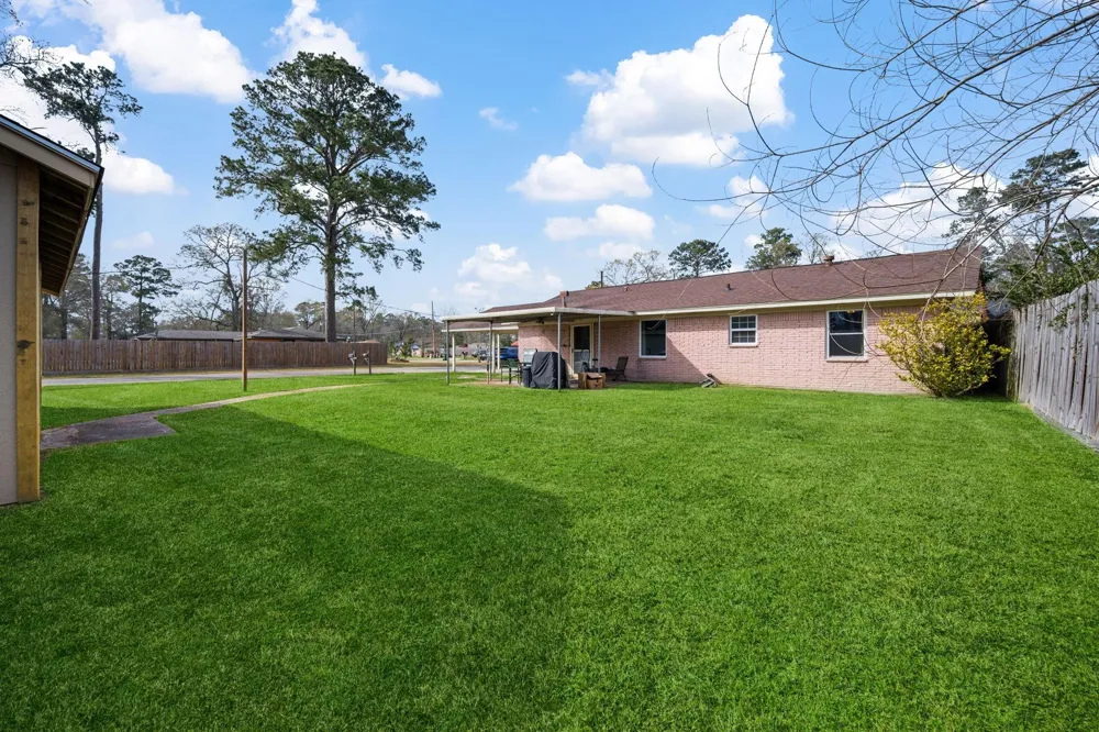 400 Dora Street Cleveland, TX 77328