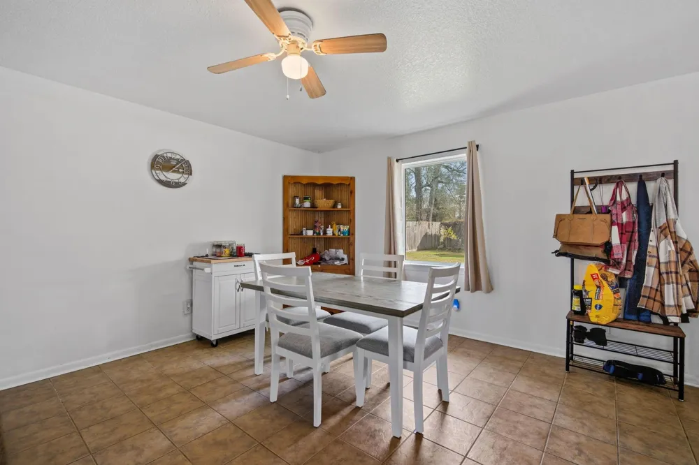 400 Dora Street Cleveland, TX 77328