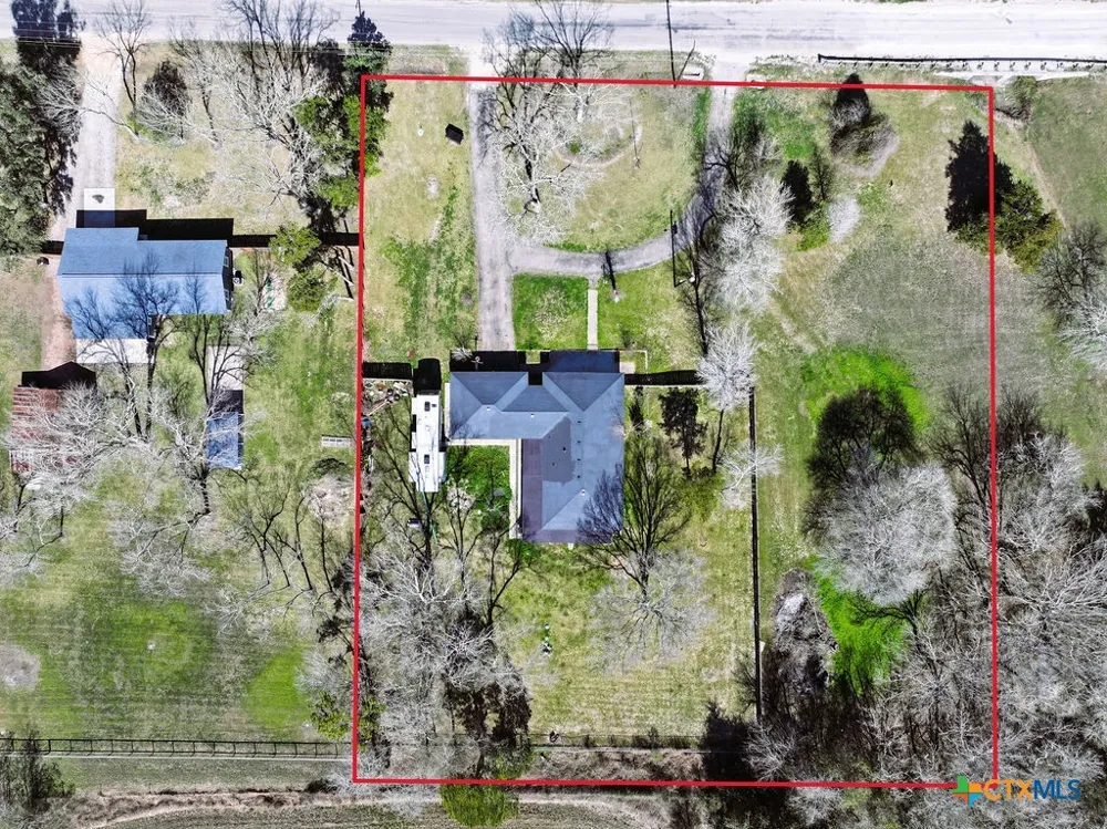 743 Royal Road Port Lavaca, TX 77979