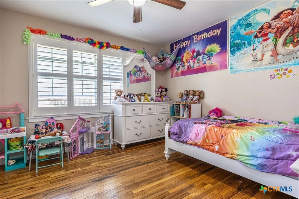 743 Royal Road Port Lavaca, TX 77979