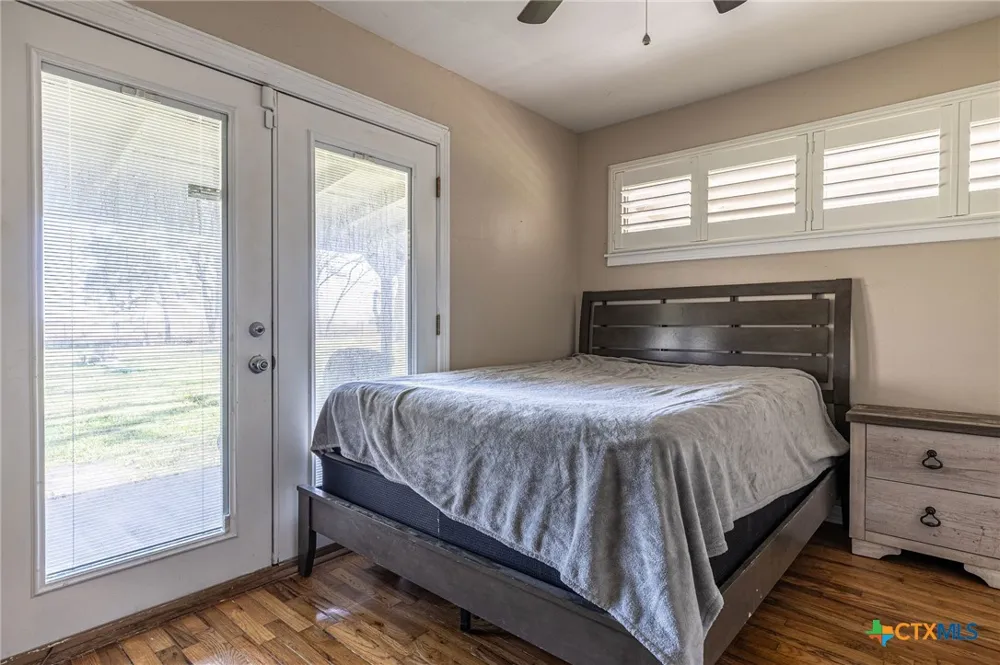 743 Royal Road Port Lavaca, TX 77979
