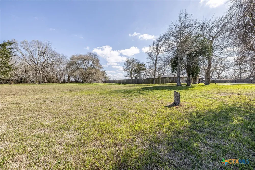 743 Royal Road Port Lavaca, TX 77979