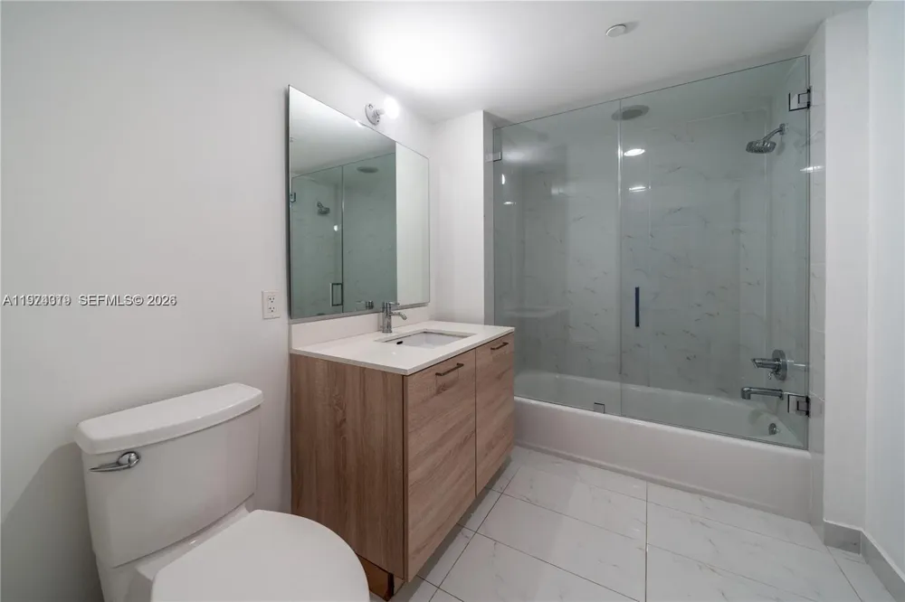 16385 Biscayne Blvd #1120 North Miami Beach, FL 33160