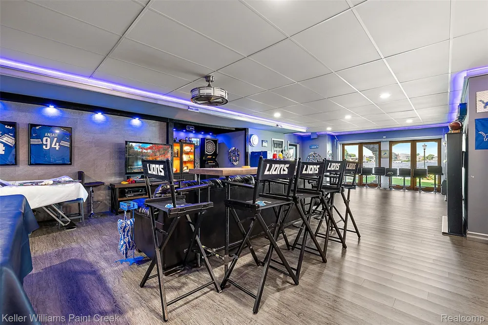328 S Broadway Street Lake Orion Village, MI 48362