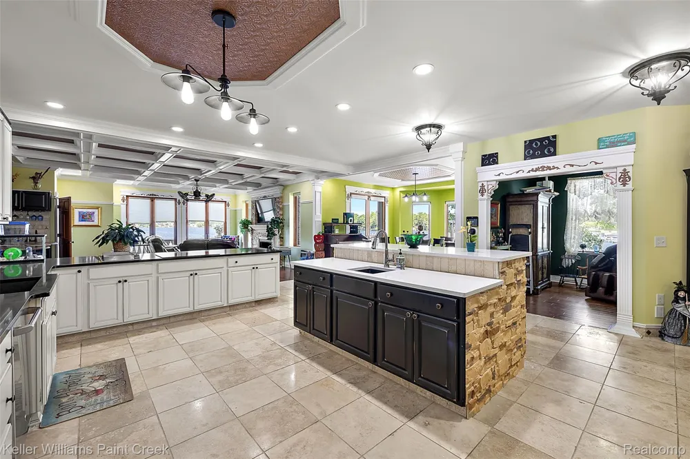 328 S Broadway Street Lake Orion Village, MI 48362