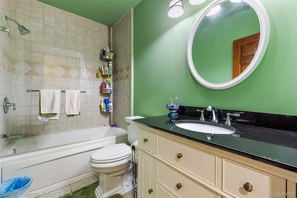 328 S Broadway Street Lake Orion Village, MI 48362