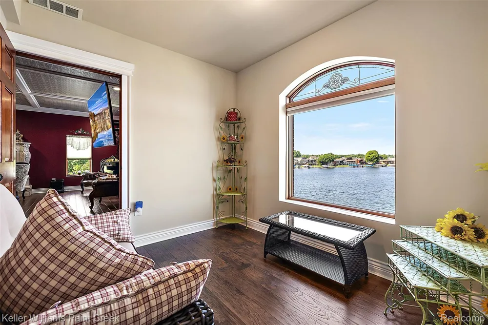 328 S Broadway Street Lake Orion Village, MI 48362