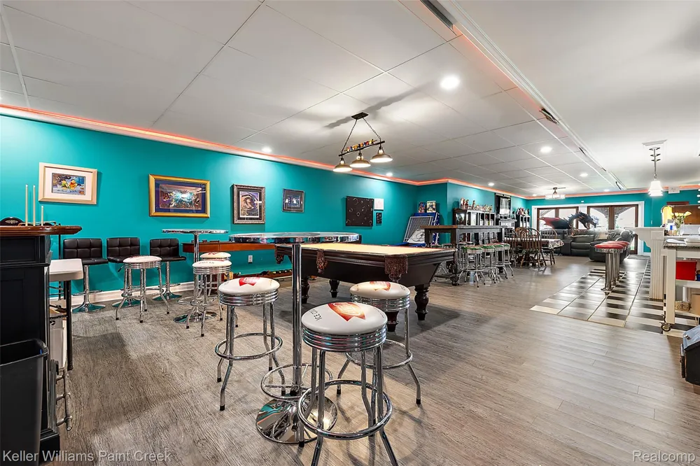 328 S Broadway Street Lake Orion Village, MI 48362