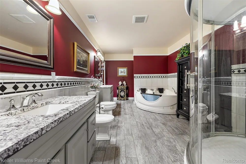328 S Broadway Street Lake Orion Village, MI 48362