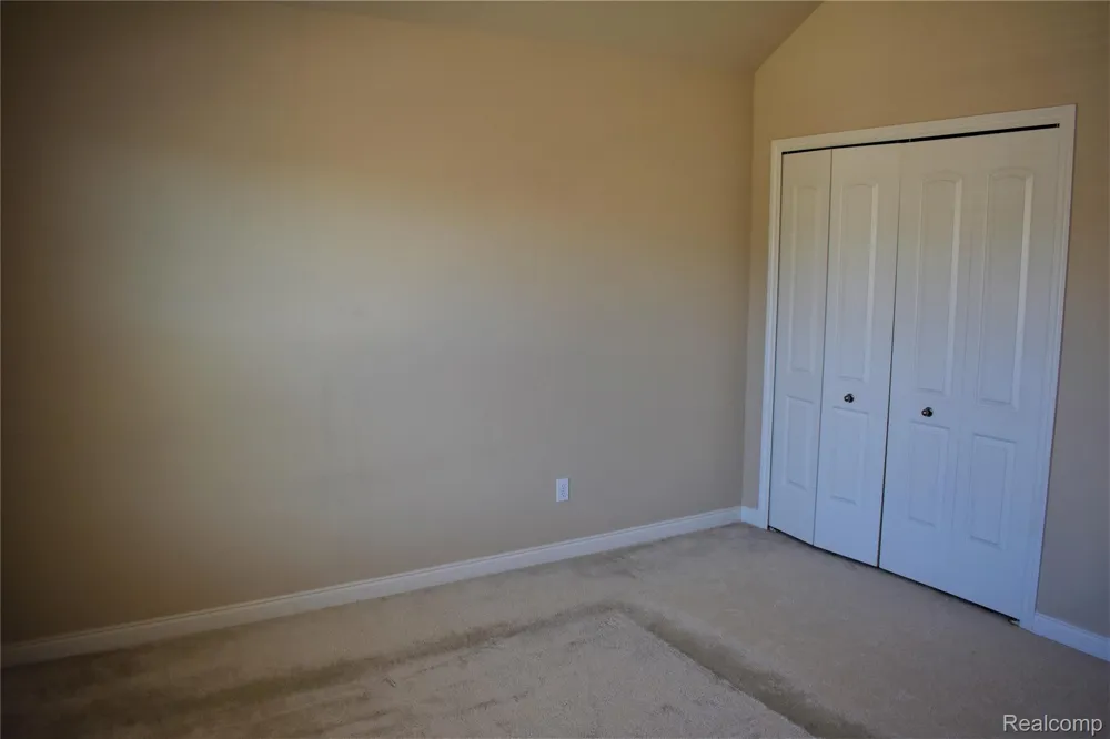 4308 Navin Field Lane Troy City, MI 48085