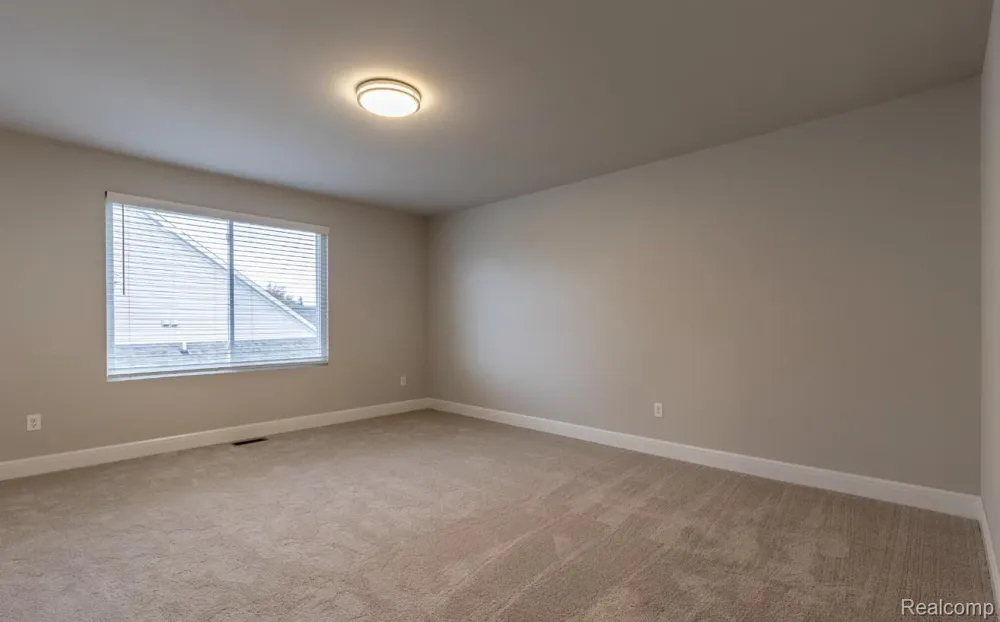 4308 Navin Field Lane Troy City, MI 48085