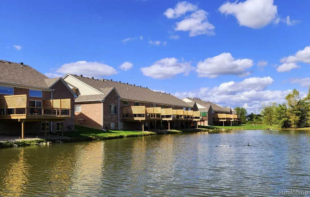 4308 Navin Field Lane Troy City, MI 48085