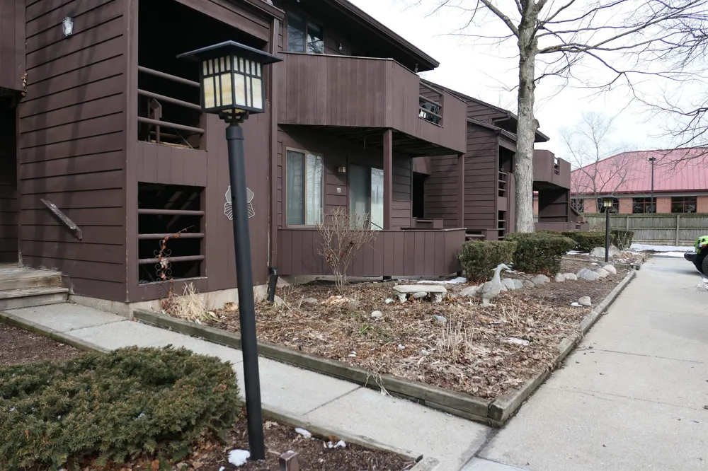205 E Jolly Road Lansing City, MI 48910