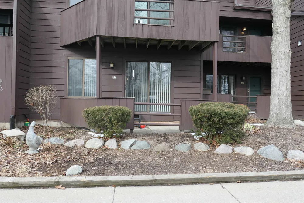 205 E Jolly Road Lansing City, MI 48910