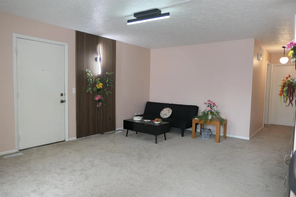 205 E Jolly Road Lansing City, MI 48910