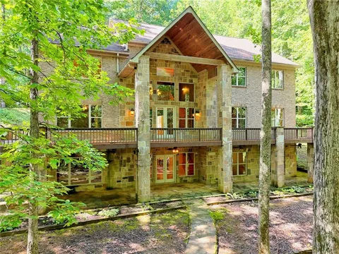 876 WHITETAIL TRAIL