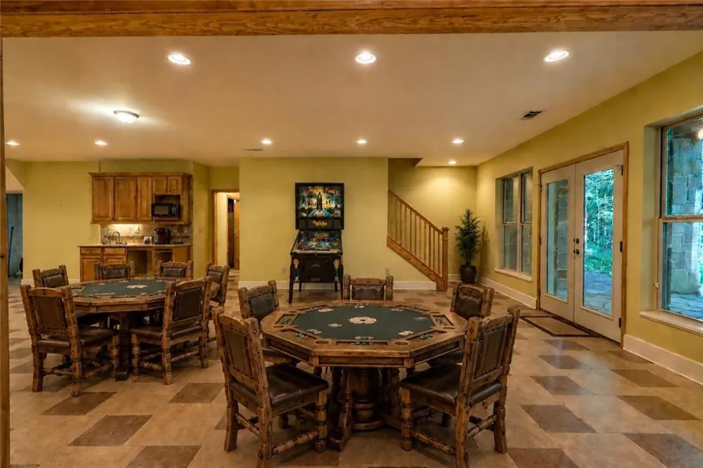 876 WHITETAIL TRAIL Clayton, GA 30525
