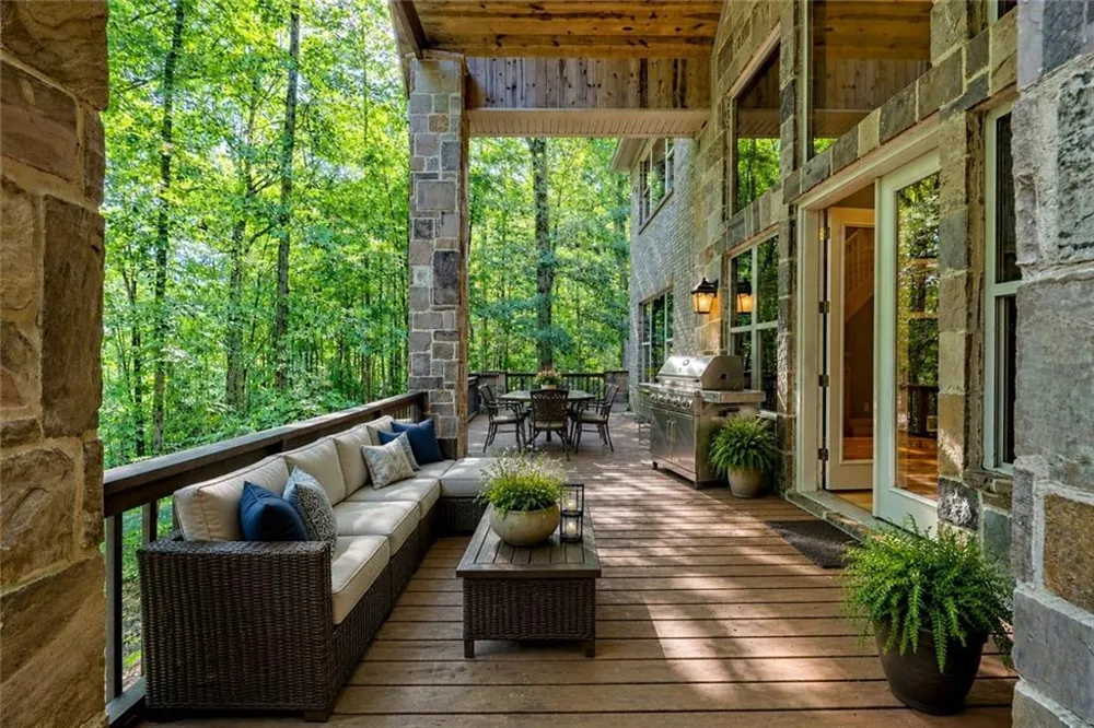 876 WHITETAIL TRAIL Clayton, GA 30525
