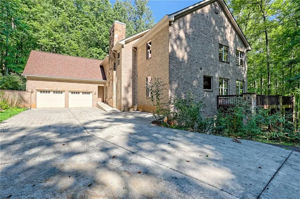 876 WHITETAIL TRAIL Clayton, GA 30525