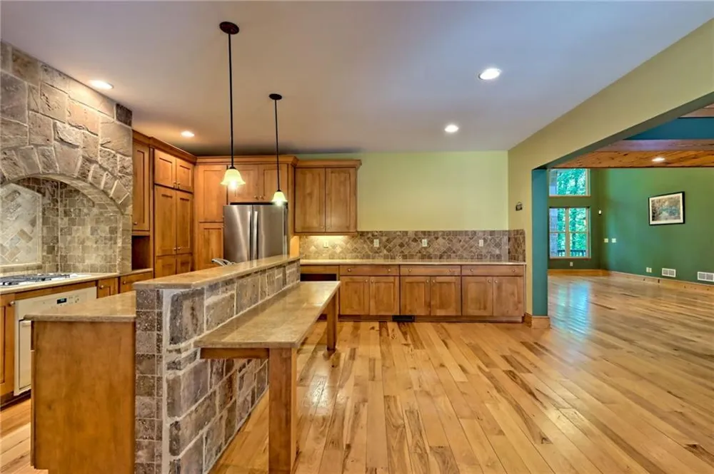 876 WHITETAIL TRAIL Clayton, GA 30525