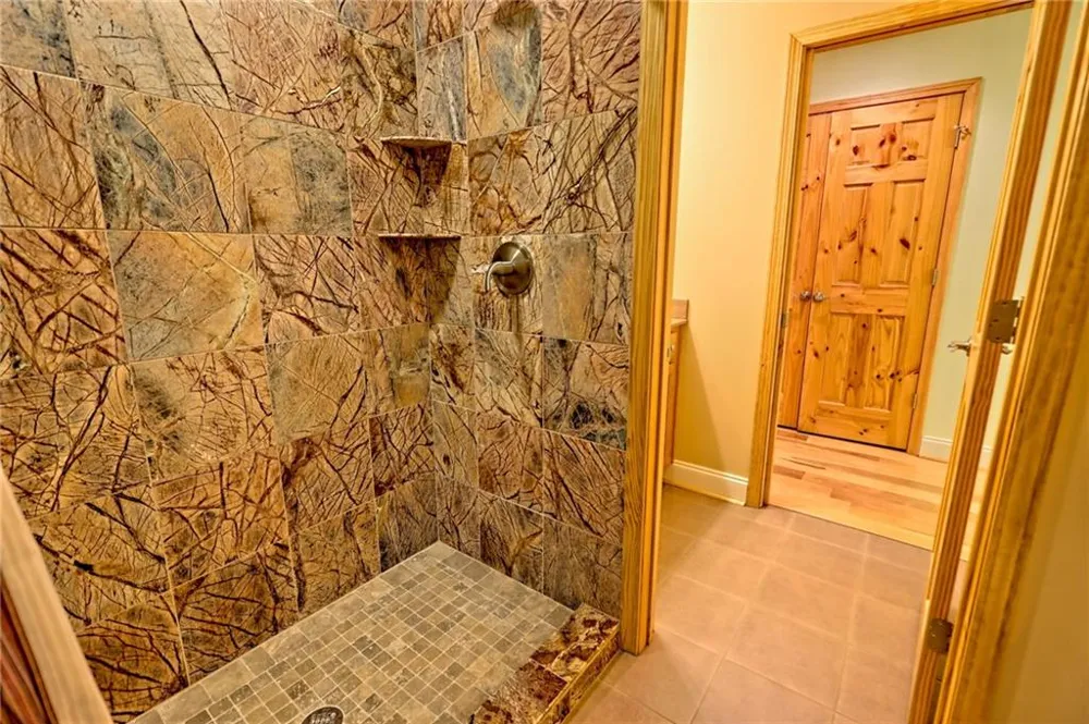 876 WHITETAIL TRAIL Clayton, GA 30525