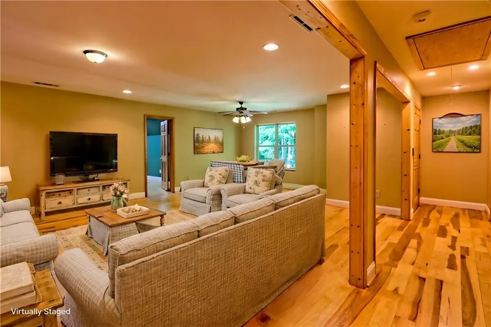 876 WHITETAIL TRAIL Clayton, GA 30525