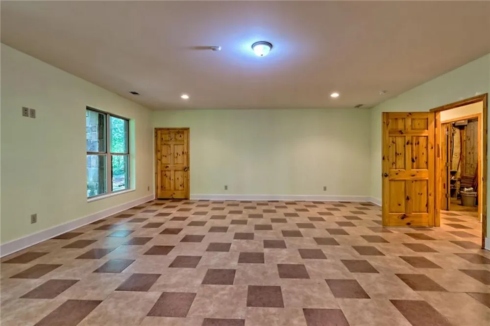 876 WHITETAIL TRAIL Clayton, GA 30525